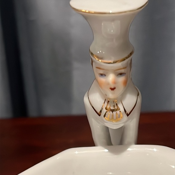 Unusual Mepoco vintage cup & saucer set - figural handle Victorian Lady & Butler - Picture 4 of 16